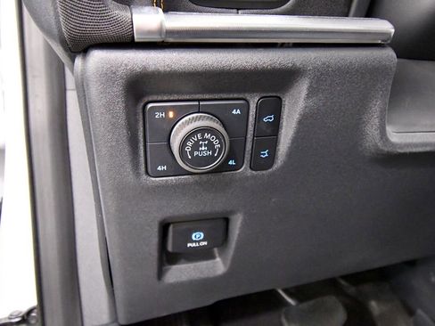Used 2025 Ford Expedition Tremor AWD/4WD image 20