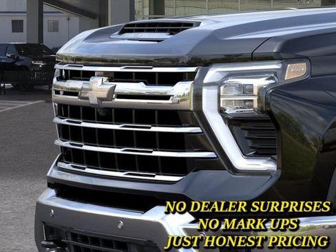 New 2026 Chevrolet Silverado 3500 LTZ w/ LTZ Texas Edition AWD/4WD image 13