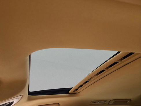 Used 2014 Porsche Cayenne image 16