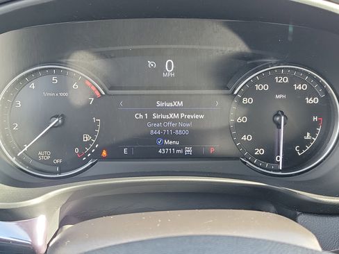 Used 2023 Cadillac XT4 Luxury w/ Cold Weather Package image 13