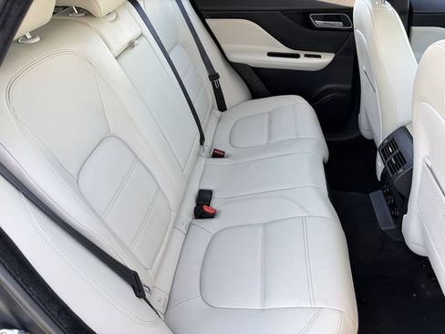 Used 2020 Jaguar F-PACE Prestige AWD/4WD image 22