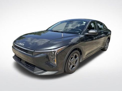 Used 2025 Kia K4 FWD image 3