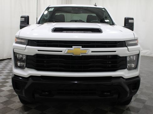 Used 2025 Chevrolet Silverado 2500 Custom w/ Custom Convenience Package AWD/4WD image 30