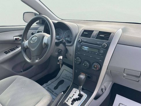 Used 2010 Toyota Corolla LE FWD image 21