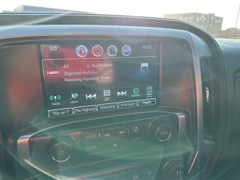 Used 2017 GMC Sierra 2500 SLE image 32