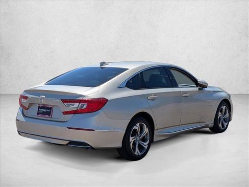 Used 2018 Honda Accord EX image 5