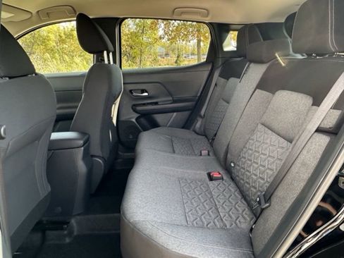 Certified 2025 Nissan Kicks SV AWD/4WD image 22