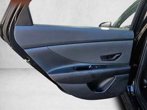 Certified 2025 Hyundai Elantra Sport image 20