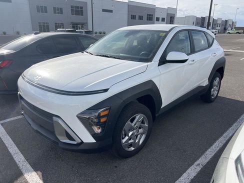 Certified 2026 Hyundai Kona SE AWD/4WD image 1