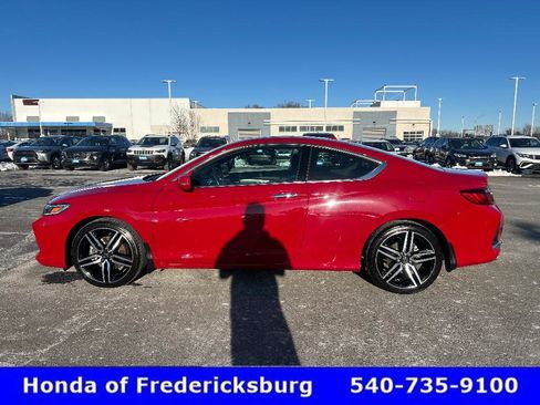 Certified 2017 Honda Accord Touring image 3