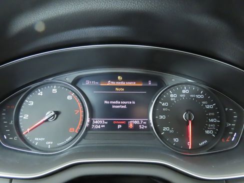 Used 2023 Audi Q5 2.0T Premium w/ Convenience Package image 32