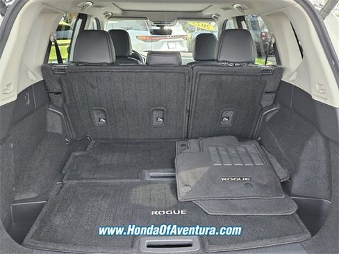 Used 2022 Nissan Rogue SL w/ SL Premium Package image 10