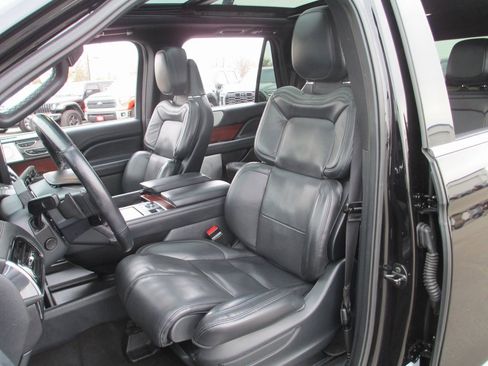 Used 2023 Lincoln Navigator Reserve w/ Equipment Group 201A image 20