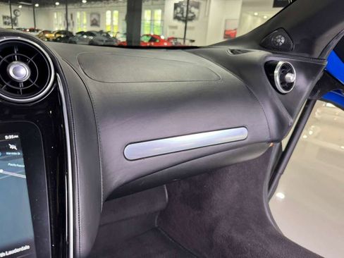 Used 2020 McLaren GT image 34