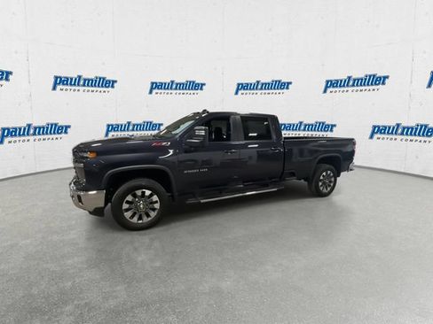 Used 2024 Chevrolet Silverado 2500 LT AWD/4WD image 5