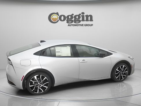 New 2026 Toyota Prius Plug-In Hybrid image 21