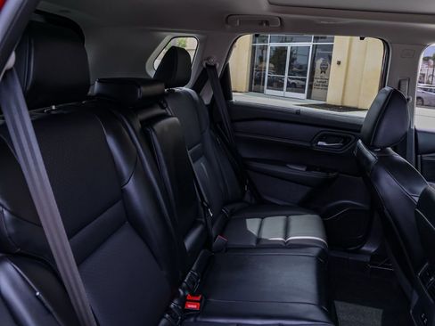 Used 2024 Nissan Rogue SV w/ SV Premium Package FWD image 18
