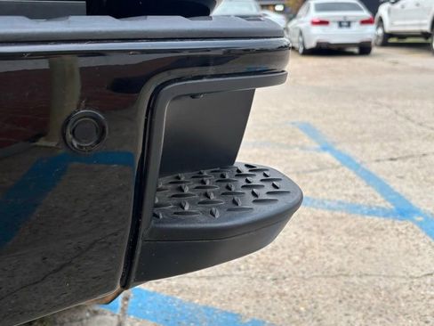 Used 2019 Nissan Frontier PRO-4X w/ Pro-4x Luxury Package image 7