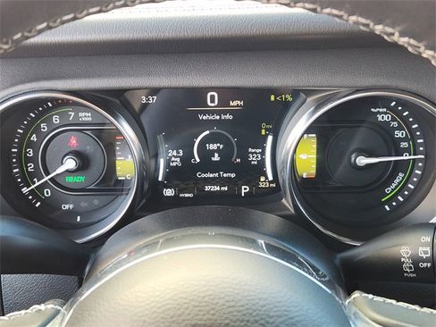 Used 2023 Jeep Wrangler Unlimited Sahara w/ Cold Weather Group image 15