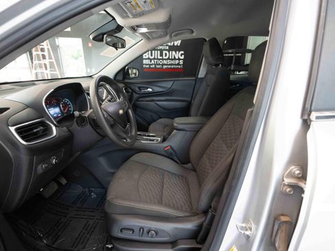 Used 2021 Chevrolet Equinox LT FWD image 9
