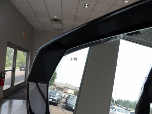 Used 2023 Chevrolet Tahoe Premier w/ Advanced Technology Package AWD/4WD image 7