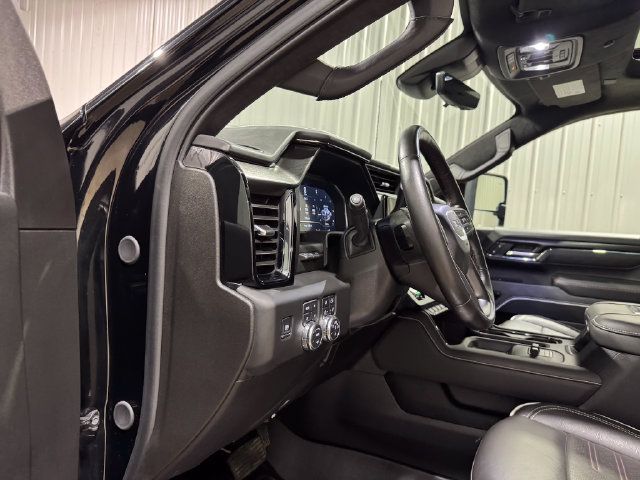 Used 2025 GMC Sierra 2500 AT4X AWD/4WD image 11