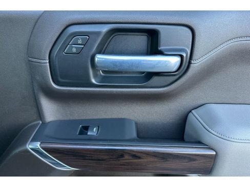 Used 2021 GMC Sierra 1500 SLT w/ SLT Convenience Package image 19