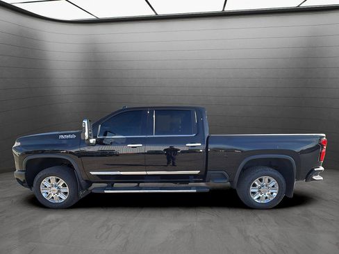 Used 2025 Chevrolet Silverado 2500 High Country w/ High Country Premium Package AWD/4WD image 24