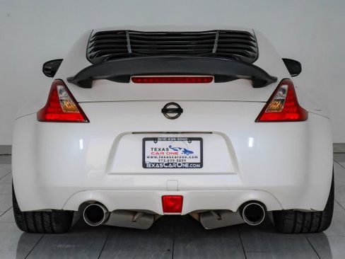 Used 2017 Nissan 370Z Touring Sport image 7