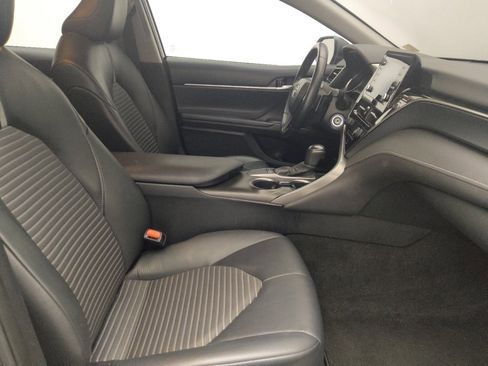 Used 2022 Toyota Camry SE FWD image 21
