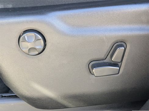 Used 2013 Jeep Grand Cherokee Laredo image 24