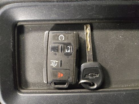 Used 2019 Chevrolet Tahoe LS w/ Enhanced Driver Alert Package image 32