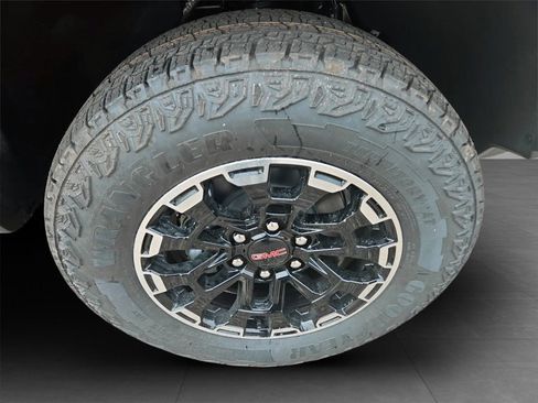 New 2026 GMC Canyon AT4 w/ AT4 Premium Package AWD/4WD image 34
