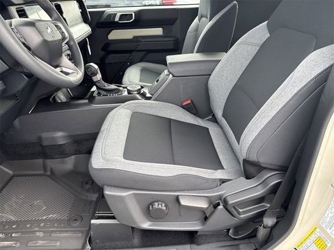 New 2025 Ford Bronco Base w/ Sasquatch Package image 9