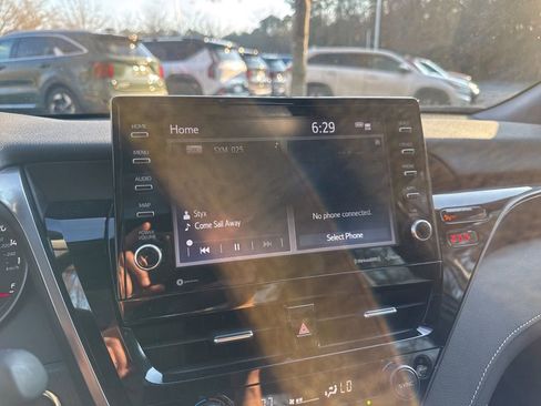 Used 2023 Toyota Camry XSE image 3