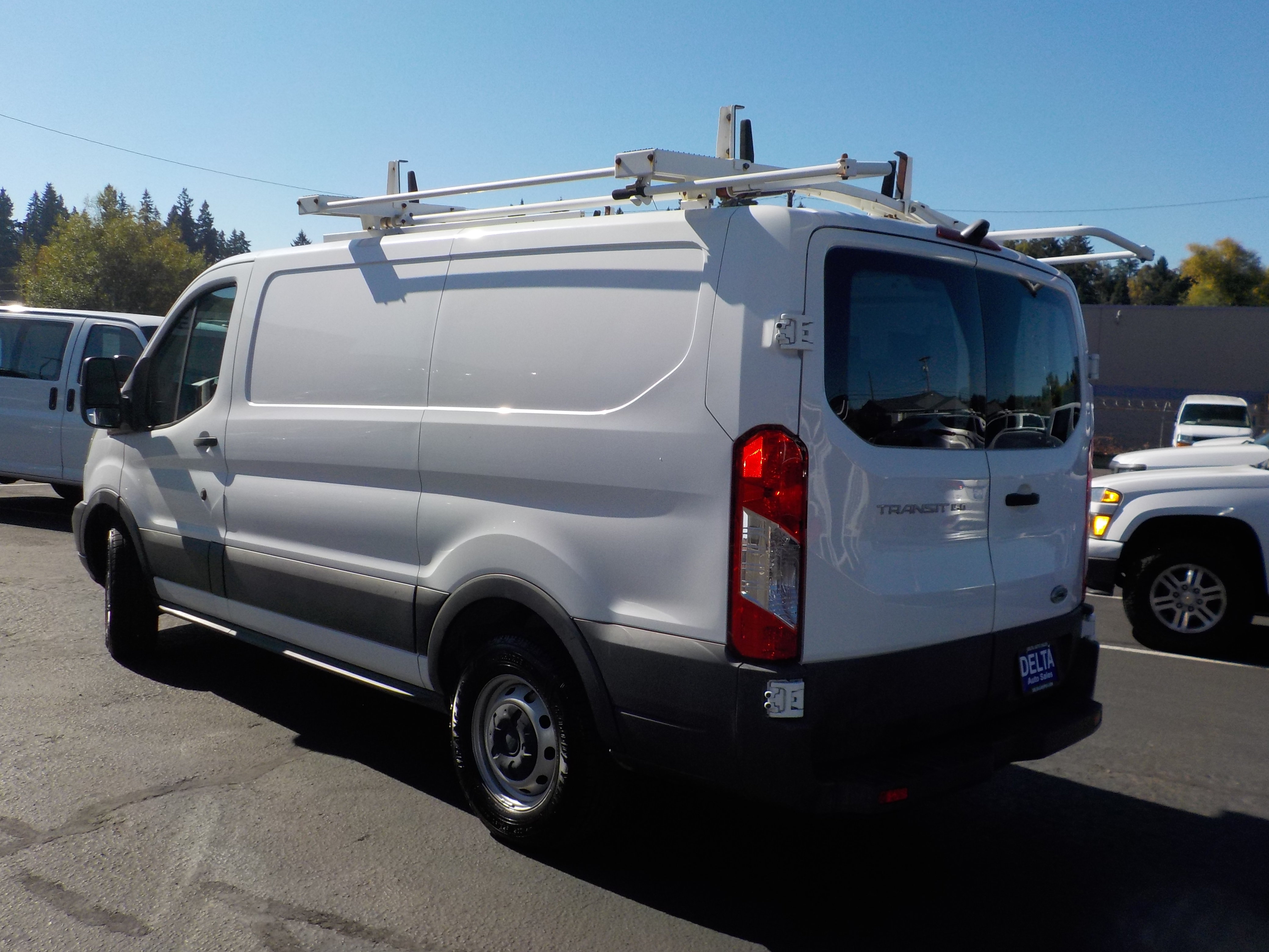Used 2015 Ford Transit 150 130 Low Roof RWD image 9