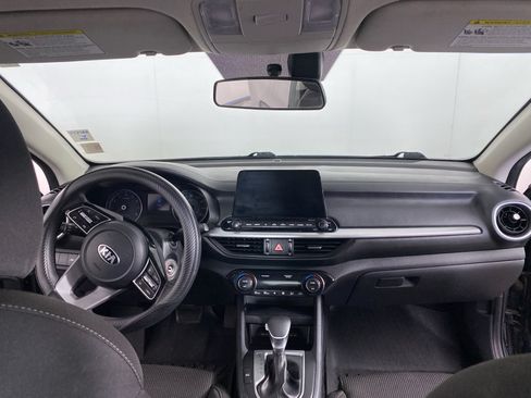 Used 2019 Kia Forte LXS FWD image 3