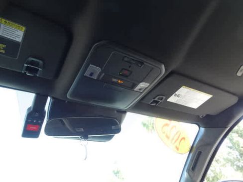 Used 2025 Toyota Tacoma SR image 35