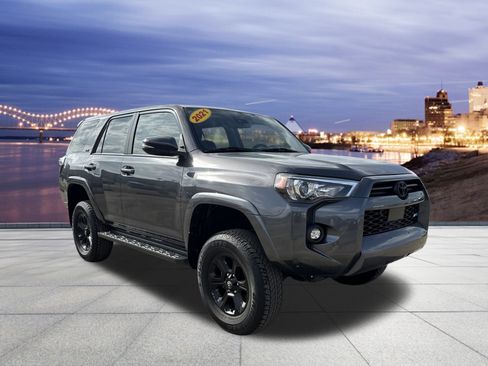 Used 2021 Toyota 4Runner SR5 Premium image 4