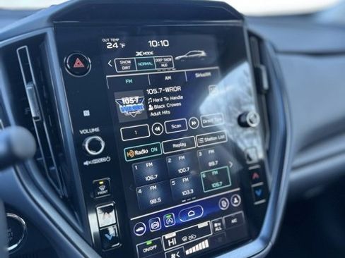 Used 2025 Subaru Crosstrek 2.5i Limited image 11