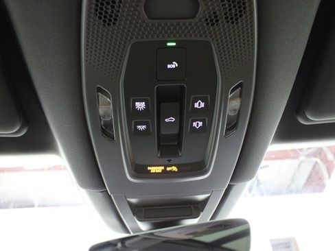 New 2025 Porsche Cayenne image 36