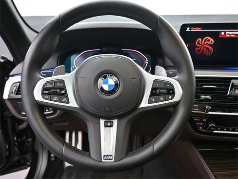 New 2023 BMW 540i xDrive w/ Executive Package image 2