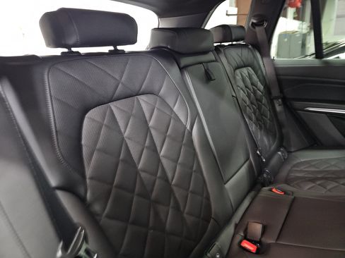 New 2026 BMW X5 sDrive40i w/ Climate Comfort Package image 12