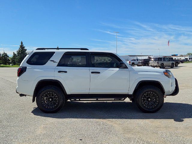 Used 2023 Toyota 4Runner TRD Off-Road AWD/4WD image 5