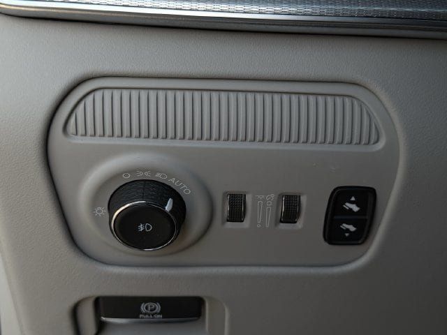 Used 2023 Jeep Grand Wagoneer Series II w/ Flexible Seating Group AWD/4WD image 22