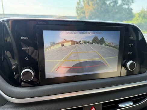 Used 2021 Hyundai Sonata SE w/ Cargo Package FWD image 12
