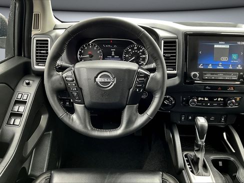 Used 2024 Nissan Frontier SL w/ Technology Package image 9