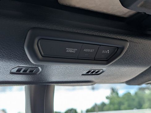 Used 2020 Jeep Wrangler Unlimited Sahara AWD/4WD image 33