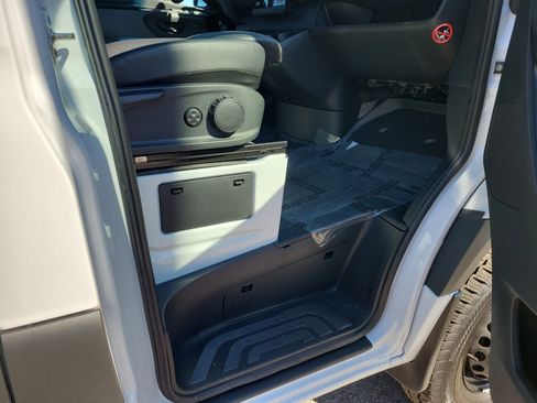 Used 2024 Mercedes-Benz Sprinter 3500 w/ Parking Package image 17