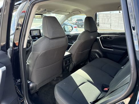 Used 2025 Toyota RAV4 LE AWD/4WD image 13